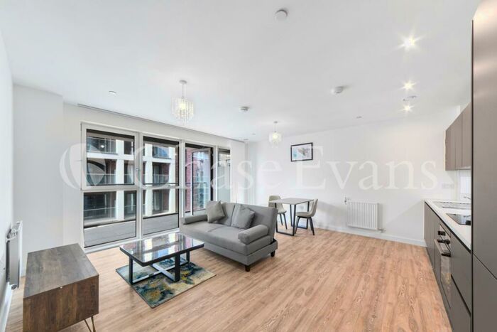 1 Bedroom Flat To Rent In Thunderer Street, Upton Gardens, Newham, London, E13