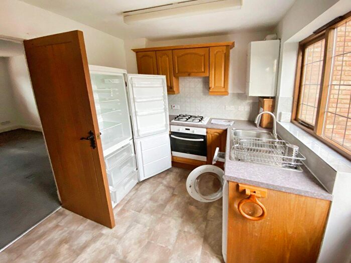 2 Bedroom Terraced House To Rent In Parsonage Close, Oakley, MK43