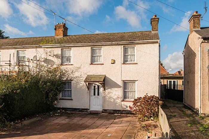 3 Bedroom Semi Detached House For Sale In Ninth Avenue, Hayes, UB3