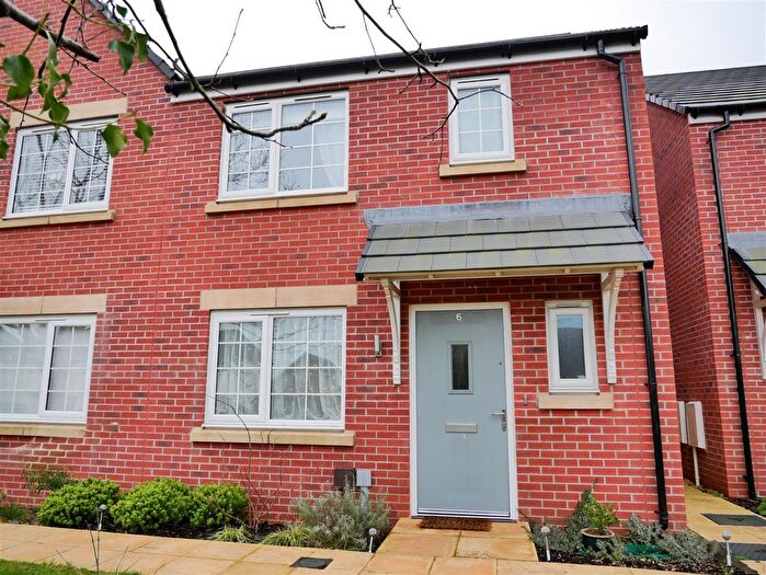 3 Bedroom Semi-detached House For Sale In Brook Close, Lyneham, SN15