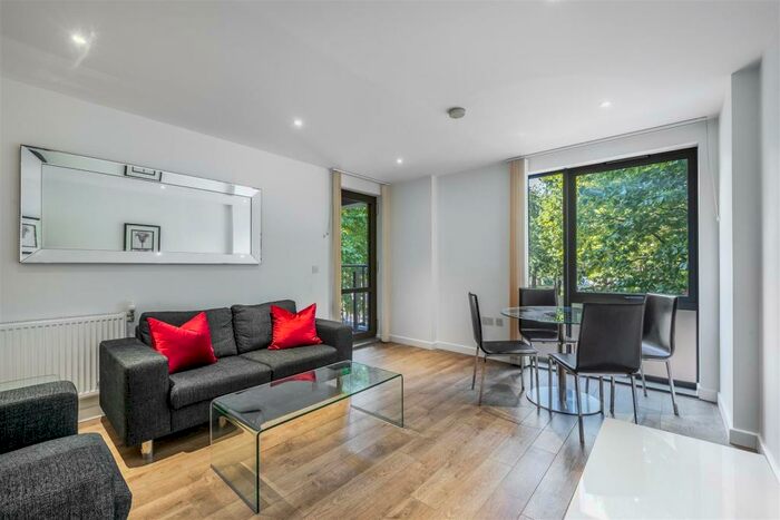 1 Bedroom Flat To Rent In Palm House, Sancroft Street, Vauxhall, London, SE11