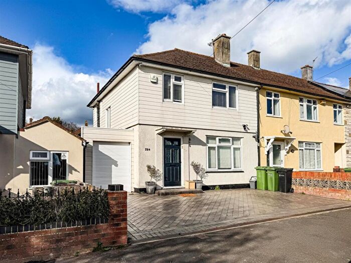 3 Bedroom End Of Terrace House For Sale In Allaway Avenue, Paulsgrove, PO6