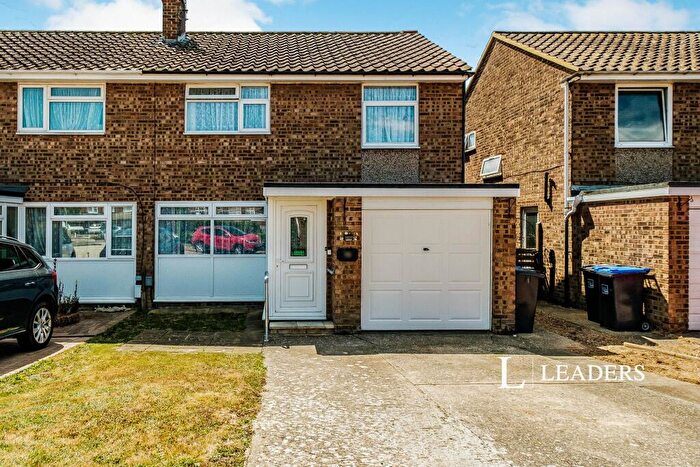 3 Bedroom Semi-Detached House To Rent In Crossways Avenue, BN12
