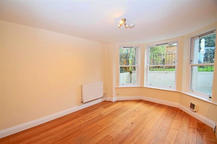 1 Bedroom Maisonette To Rent In Richmond Road, Twickenham, TW1