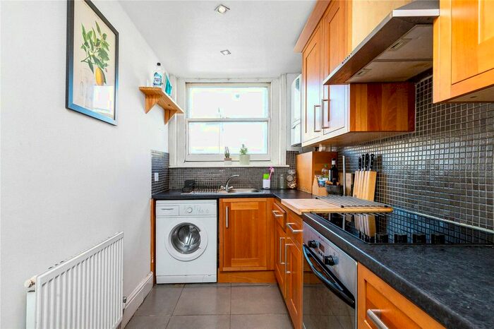 1 Bedroom Flat To Rent In Killyon Terrace, Clapham, London, SW8