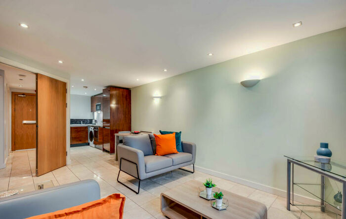 2 Bedroom Flat To Rent In Cross Granby Terrace, Leeds, LS6