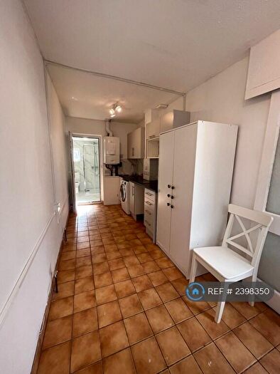 Studio To Rent In Seymour Gardens, Ilford, IG1