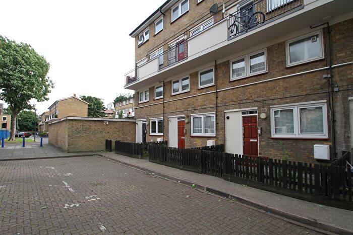 2 Bedroom Flat To Rent In Alfred Street, London, E3