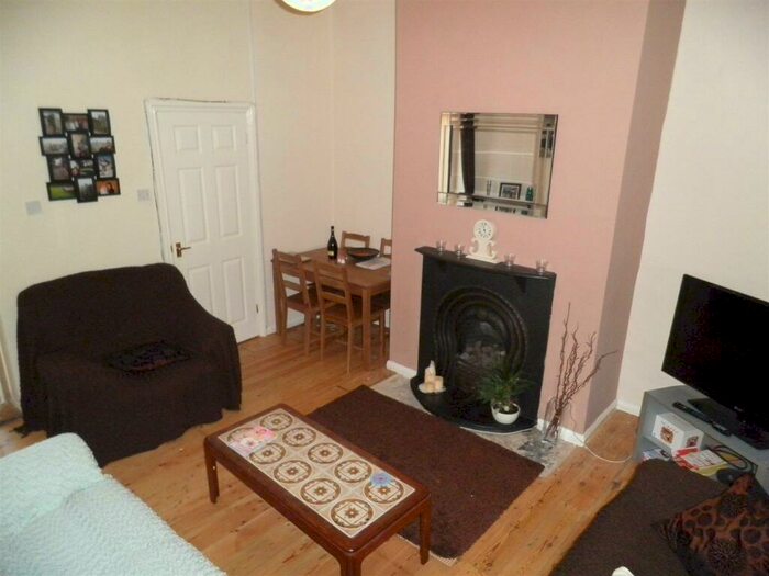 2 Bedroom Apartment To Rent In Balmoral Terrace, NE6