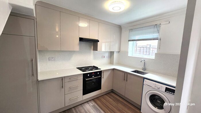 1 Bedroom Terraced House To Rent In Bader Gardens, Slough, SL1