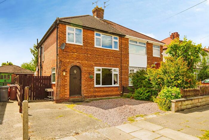 3 Bedroom Semi-Detached House For Sale In Girtrell Road, Wirral, CH49