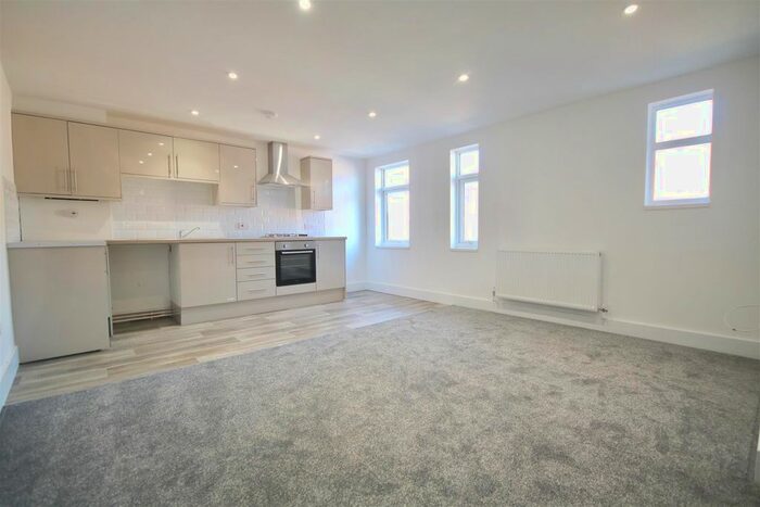 2 Bedroom Flat To Rent In Queens Road, Portsmouth, PO2