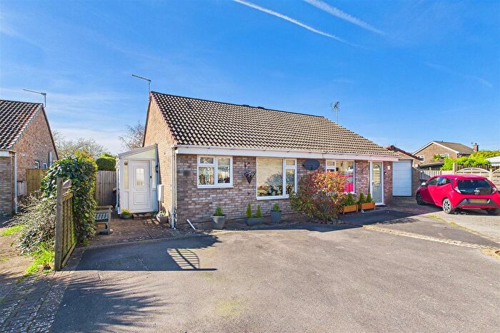 2 Bedroom Semi Detached Bungalow For Sale In Rushmoor, Clevedon, BS21