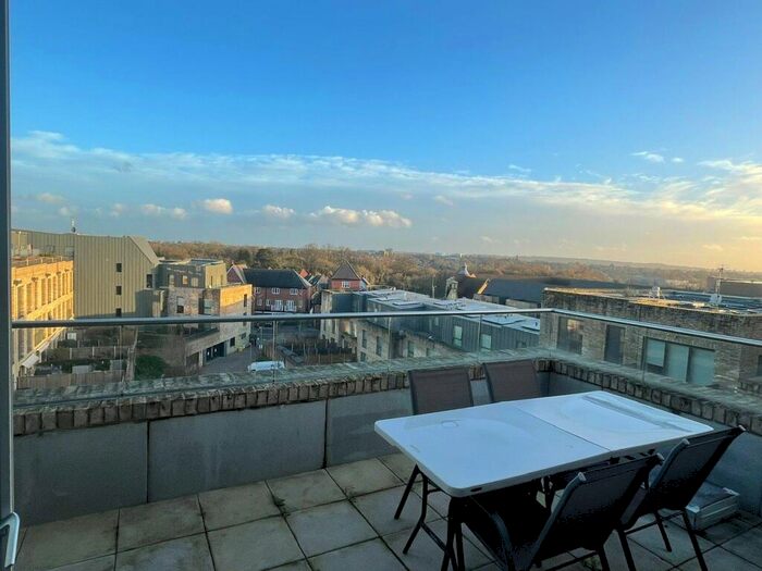 2 Bedroom Flat To Rent In Regiment Hill, NW7