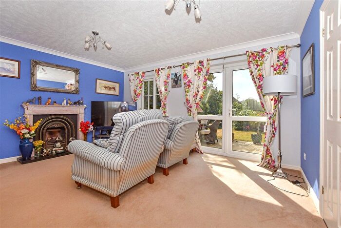 4 Bedroom Detached House For Sale In High Meadow, Northiam, Rye, East Sussex, TN31