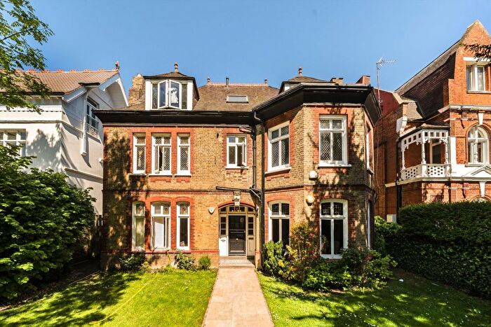 2 Bedroom Flat To Rent In North Common Road, Ealing, W5