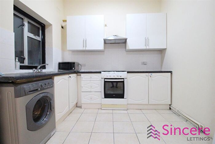 1 Bedroom Flat To Rent In Forest Drive West, Leytonstone, E11