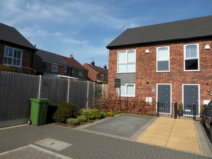 3 Bedroom Semi-Detached House To Rent In Weaver Close, Hazel Grove, Stockport, SK7