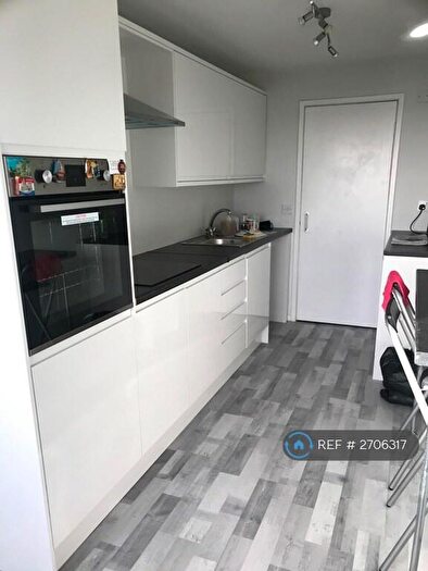 2 Bedroom Flat To Rent In Sandown Court, Preston, PR1