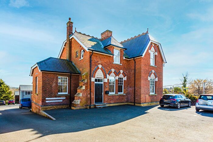 2 Bedroom Flat To Rent In Moreton Road, Buckingham, MK18