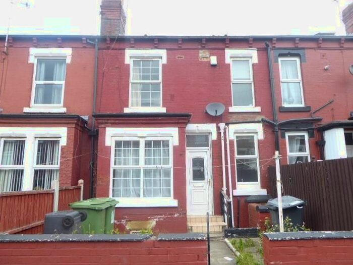 2 Bedroom Property To Rent In Sutherland Terrace, Leeds, LS9
