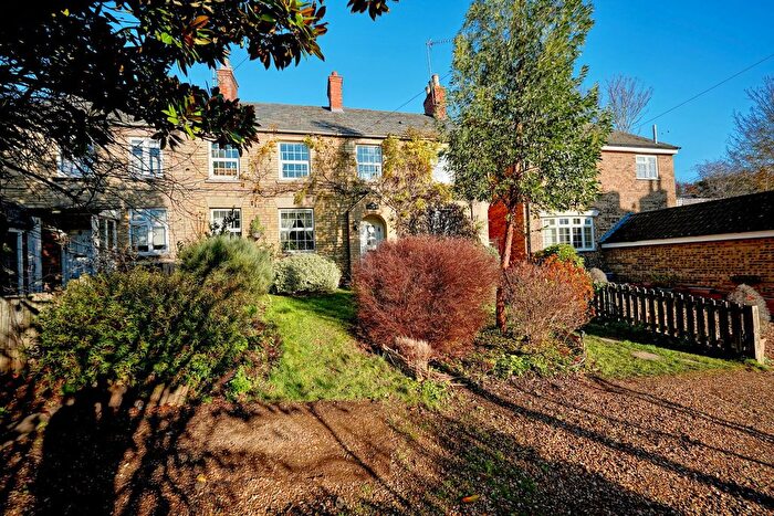 4 Bedroom Semi-Detached House For Sale In Thorpe Street, Raunds, Wellingborough, NN9