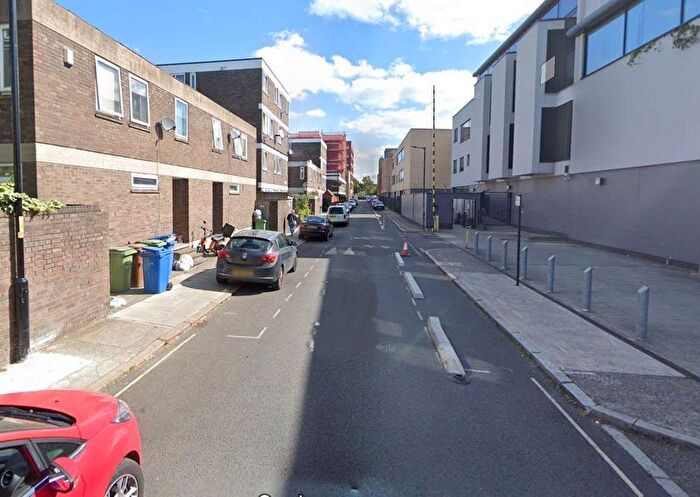 5 Bedroom Flat To Rent In Mina Road, Bermondsey, SE17