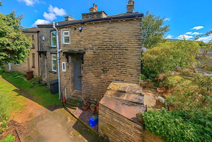 1 Bedroom End Of Terrace House For Sale In Oxford Place, Baildon, Shipley, West Yorkshire, BD17