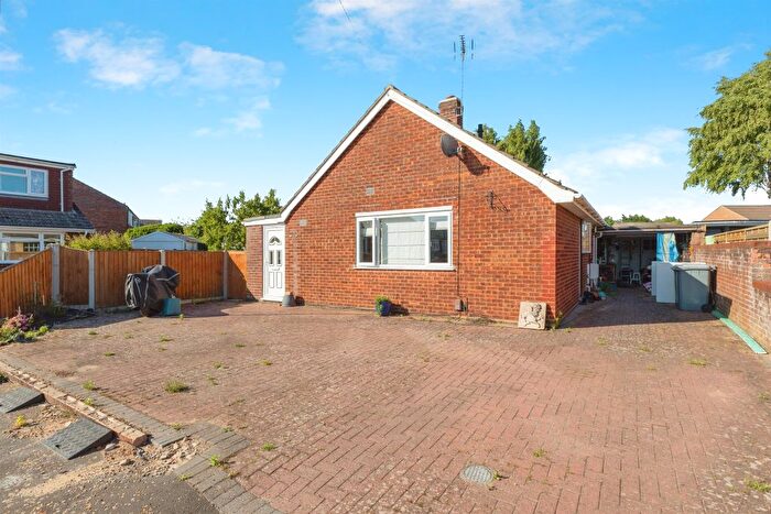 4 Bedroom Detached Bungalow For Sale In Raymond Close, Norwich, NR6