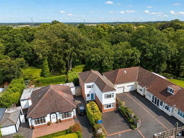3 Bedroom Detached House For Sale In Woodlands Drive, Barnston, Wirral, CH61
