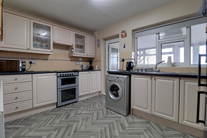 2 Bedroom Semi-Detached House For Sale In Ian Road, Newchapel, ST7