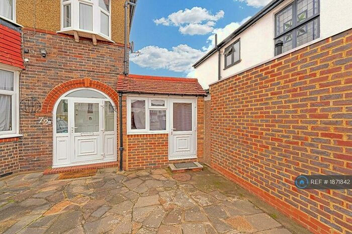 Studio To Rent In Ruskin Drive The Annexe, Worcester Park, KT4