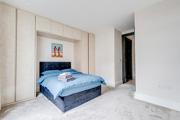 2 Bedroom Apartment To Rent In Brampton Grove, Hendon, London, NW4