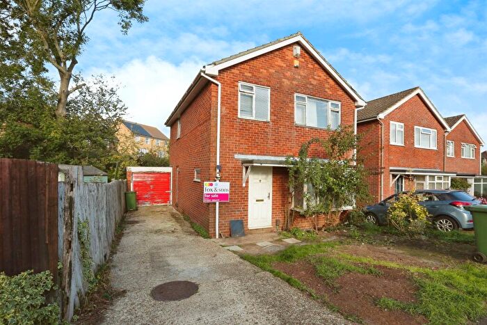 4 Bedroom Detached House For Sale In Murray Close, Fareham, PO15