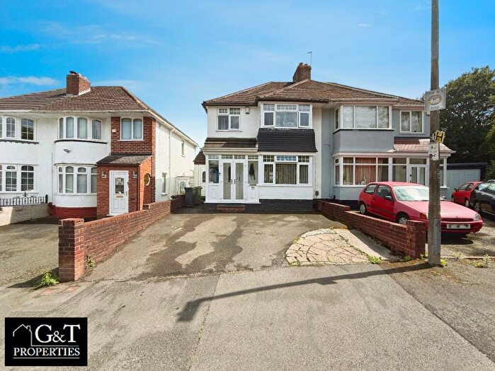 3 Bedroom Semi-Detached House For Sale In Rosemary Crescent, Dudley, DY1