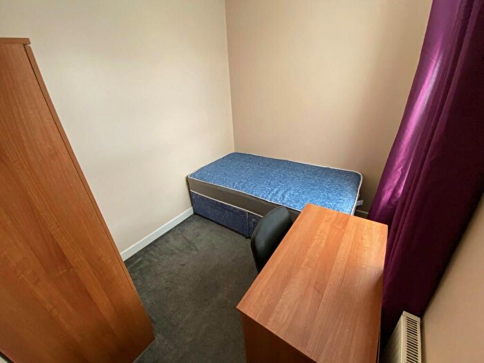 4 Bedroom Flat To Rent In Lovat Road, Preston, PR1