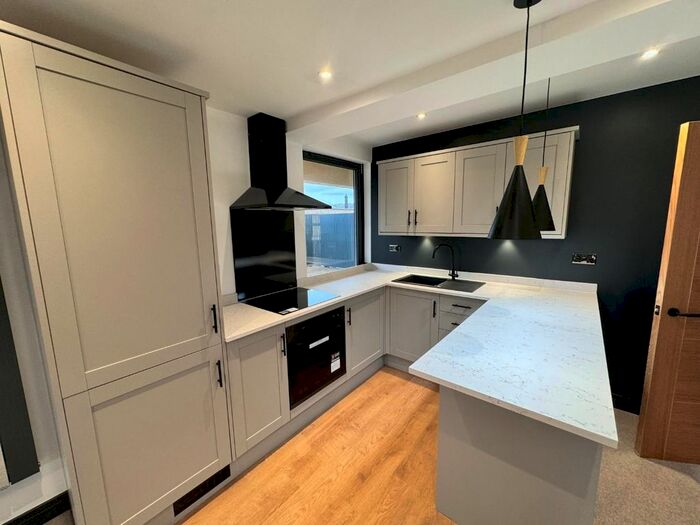 2 Bedroom Flat To Rent In Five Rise Apartments, Ferncliffe Road, Bingley, BD16