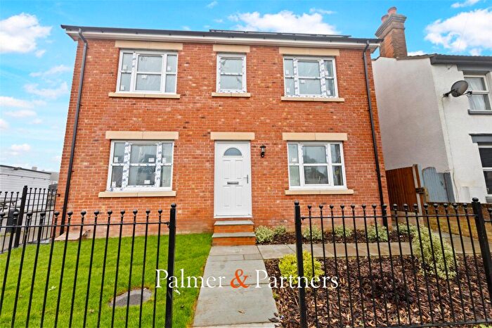 3 Bedroom Detached House For Sale In Mersea Road, Colchester, Essex, CO2