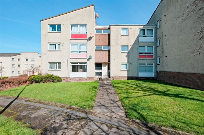 1 Bedroom Apartment For Sale In Burnblea Gardens, Hamilton, ML3