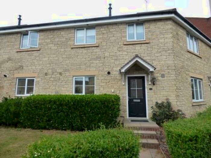 2 Bedroom Maisonette To Rent In Cardinal Drive, Tuffley, GL4