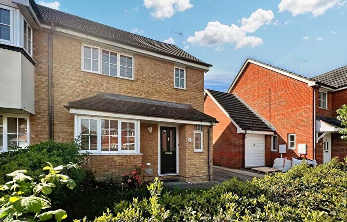3 Bedroom Semi-Detached House To Rent In Blanchland Circle, Monkston, Milton Keynes, MK10