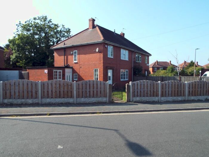 3 Bedroom Semi-Detached House To Rent In Canterbury Road, Doncaster, DN2