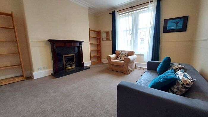 2 Bedroom Flat To Rent In Rosemount Place, Rosemount, Aberdeen, AB25