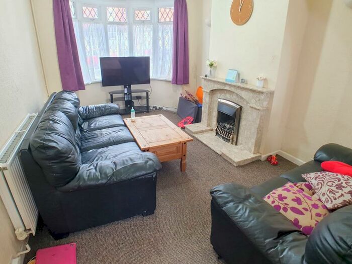3 Bedroom Terraced House To Rent In Geraldine Road, Birmingham, B25