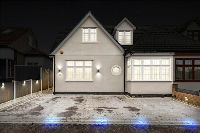 5 Bedroom Semi-Detached House To Rent In Minster Way, Hornchurch, Essex, RM11