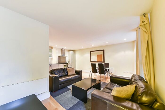 2 Bedroom Flat To Rent In East Lane, Bermondsey, London, SE16