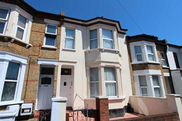 Studio To Rent In Hartington Road, Southend On Sea, SS1