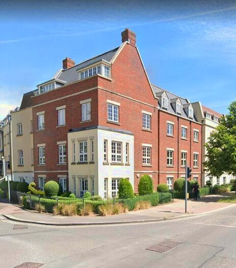 2 Bedroom Flat To Rent In Woodford Way, Witney, OX28