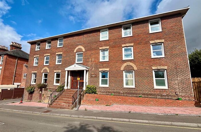 2 Bedroom Apartment For Sale In Marlborough Road, Salisbury, SP1