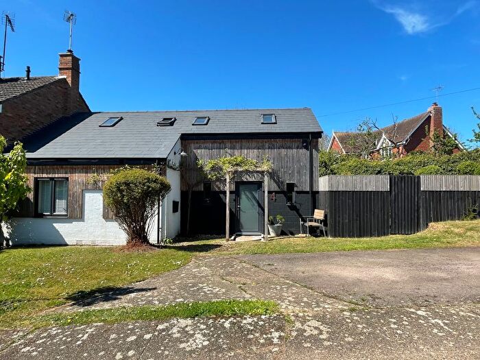 3 Bedroom Semi Detached House For Sale In Lynworth Orchard, Twyning, Tewkesbury, GL20